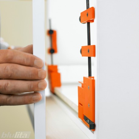 Šablonas TANDEMBOX M, K fasado tvirtinimo kiaurymių žymėjimui
