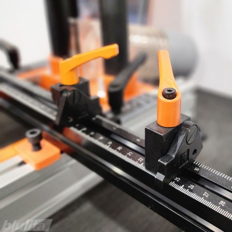 Atrama su tvirtinimo svirtimi naudojama MINIPRESS&nbsp;P&nbsp;/&nbsp;M&nbsp;staklių liniuotėms, kairė