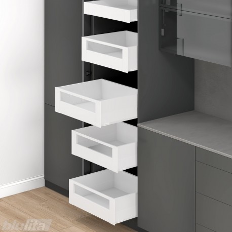 MERIVOBOX SPACE TOWER komplektas su BOXCAP, NL 550 mm, 40 kg, BLUMOTION, balta „Silk", fasadas su relingu